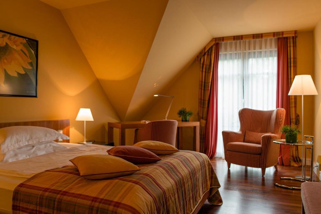 Zeller-Hotel+Restaurant Kahl am Main Oda fotoğraf